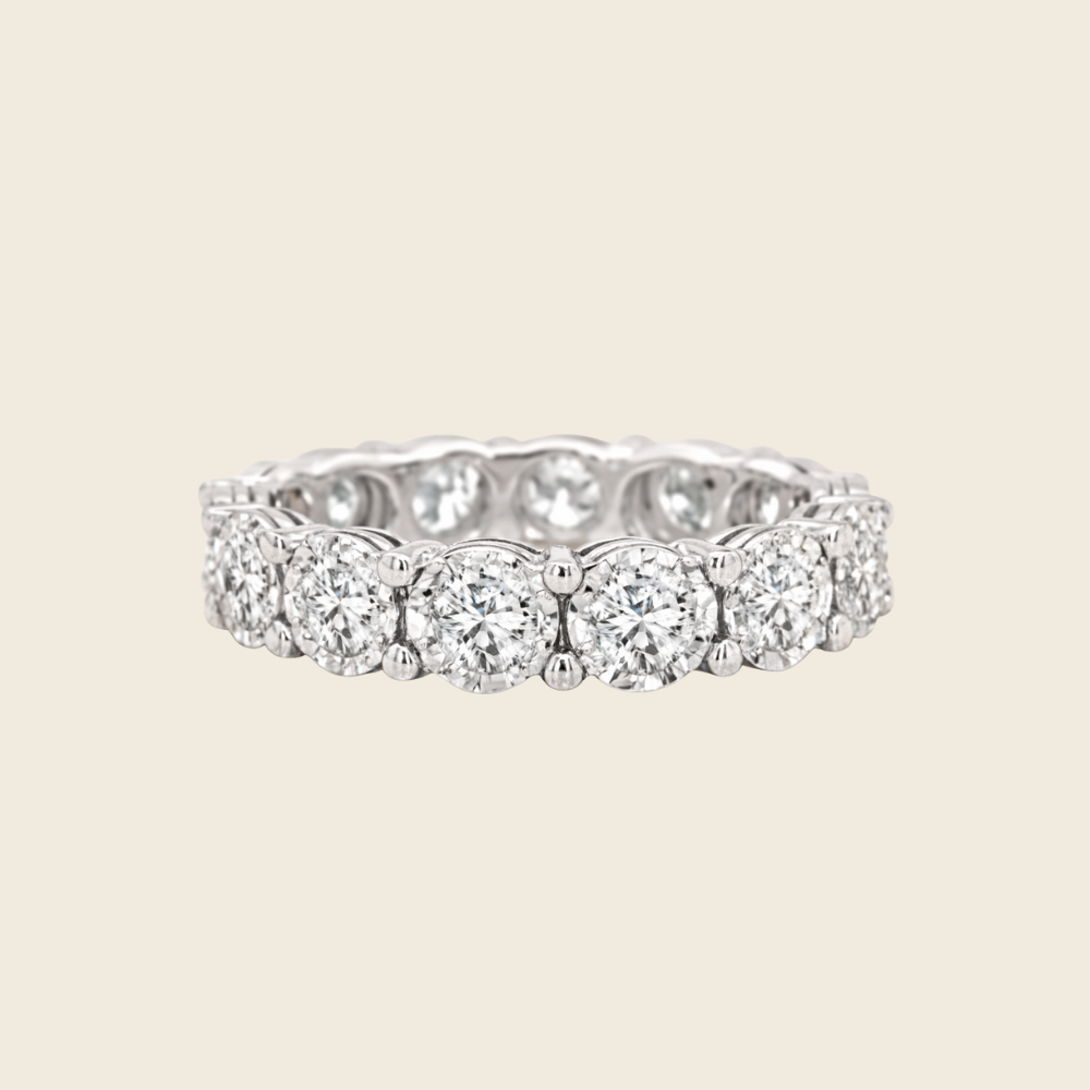 Aliança em Ouro Branco e Diamantes