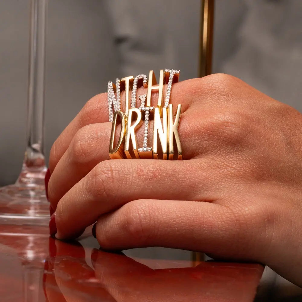 Anel Letra em Ouro Amarelo-JJ Diamond