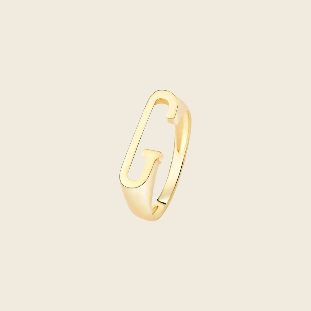 Anel Letra em Ouro Amarelo • G