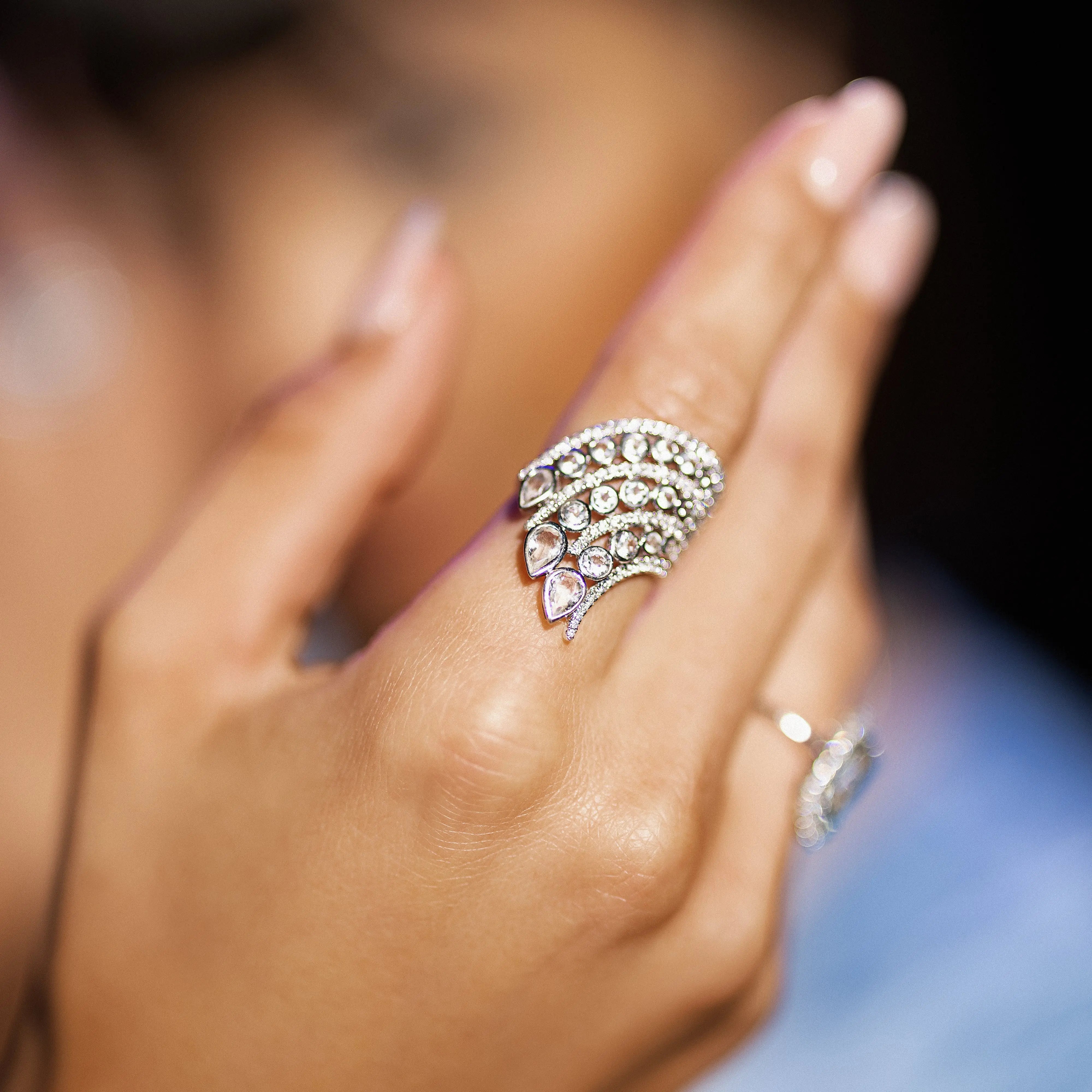 Anel Crown com Diamantes em Ouro 18K-JJ Diamond