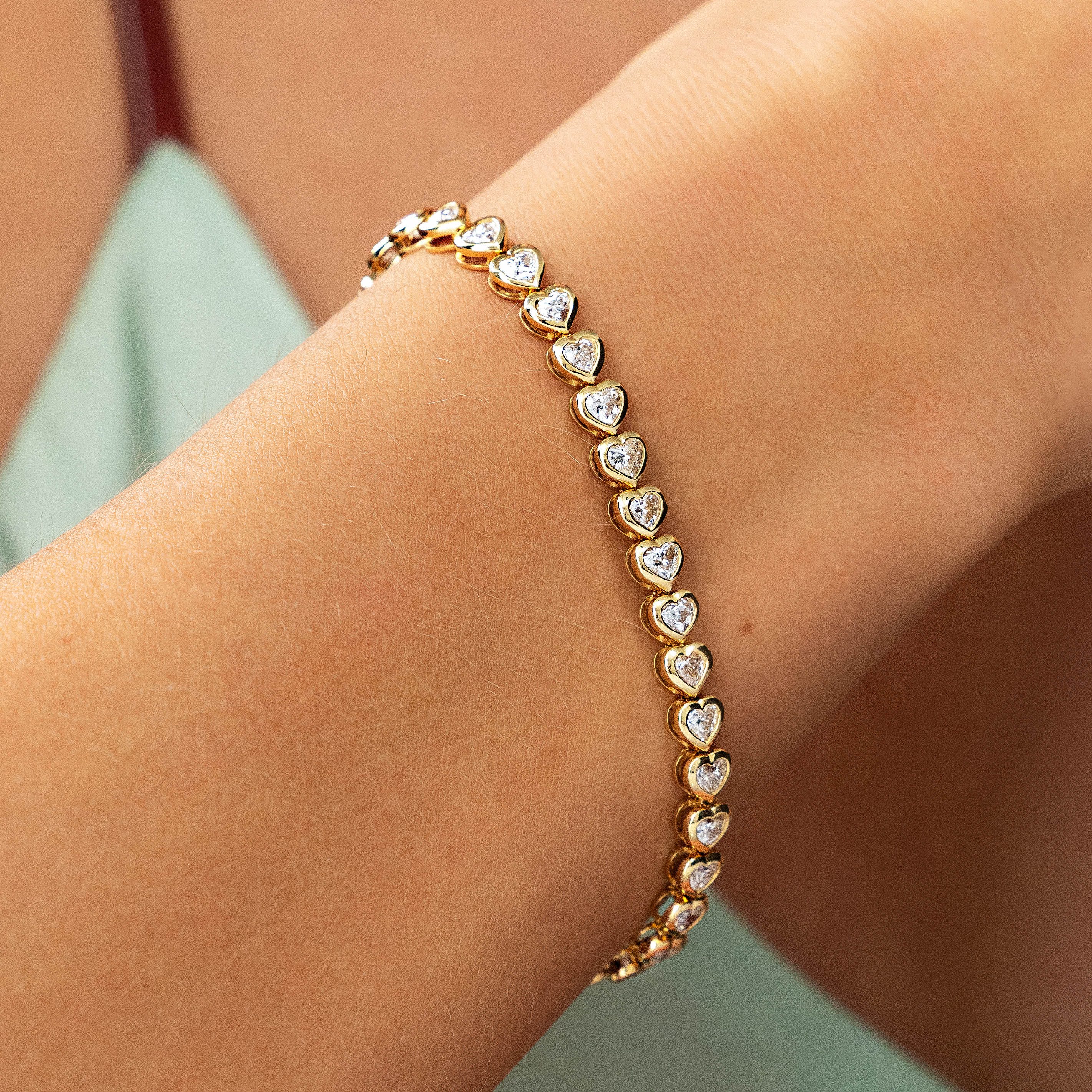 Pulseira Bezel com Diamantes Coração em Ouro - JJ Diamond